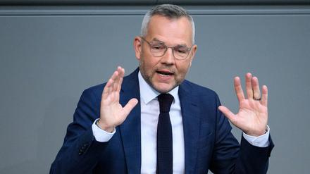 Michael Roth (SPD) bei einer Plenarsitzung im Deutschen Bundestag. 