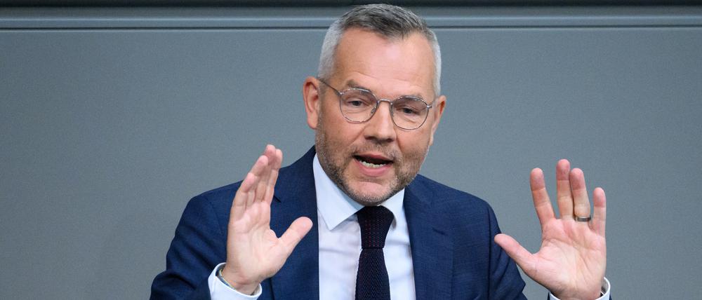 Michael Roth (SPD) bei einer Plenarsitzung im Deutschen Bundestag. 