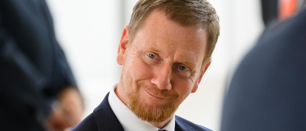 Michael Kretschmer (CDU), Ministerpräsident von Sachsen, bei einer Sitzung des Sächsischen Landtages im Plenarsaal.