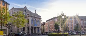Die deutschen Großstädte sehen sich stetig steigender Nachfrage nach Bestandswohnungen als auch Häusern gegenüber. Die Neubaurate wird dem Bedarf an Wohnraum in den Metropolen nicht gerecht.