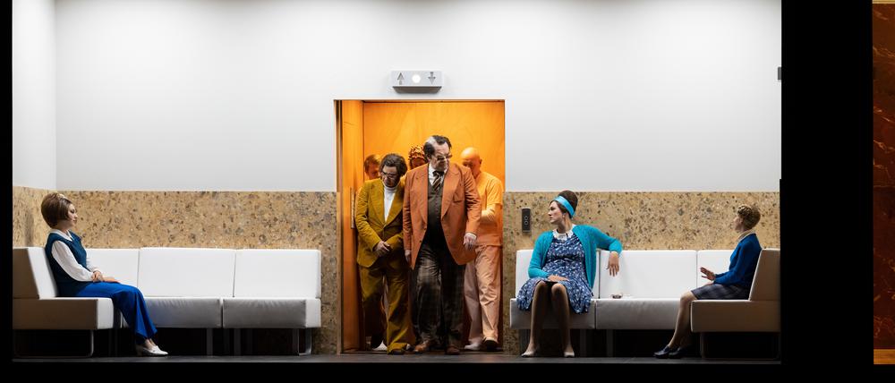 Szene aus Dmitri Tscherniakows „Rheingold“-Inszenierung an der Berliner Staatsoper.