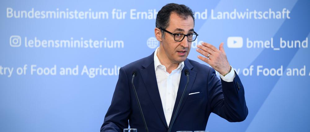 Sein Ansatz beim Tierhaltungslogo gefällt der Union nicht: Bundesernährungsminister Cem Özdemir.