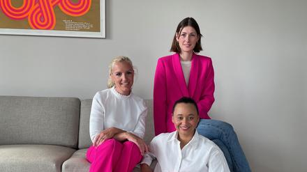 Die Gründerinnen von The Blood: Miriam Santer (Mitte) und Isabelle Guenou (rechts) und Vanessa van den Boom (links) von Mamigut.