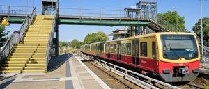 Die Tat hatte sich am S-Bahnhof Biesdorf im Bezirk Marzahn-Hellersdorf ereignet.