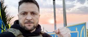 Der ukrainische Präsident Wolodymyr Selenskyj besuchte am 8. Juli 2023 die Schlangeninsel (Zmiinyi Island) in der Region Odessa. 