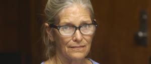 Leslie Van Houten bei ihrer Bewährungsanhörung in der California Institution for Women. 