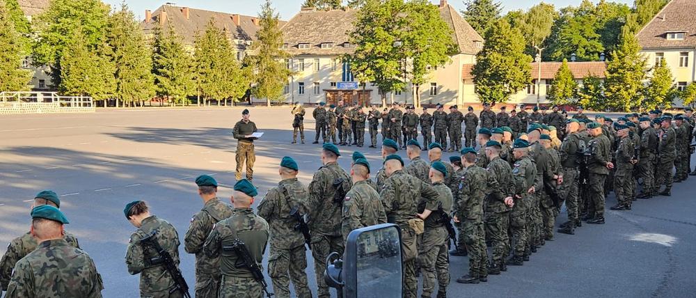 Polen veregt Truppen an die Grenze zu Belarus. Sie ist auch die Ostgrenze der Nato.