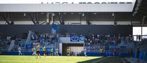 Fans von Hertha BSC während des Testspiels zwischen den BSC Young Boys und Hertha BSC am 08.07.2023 in Biel, Schweiz.