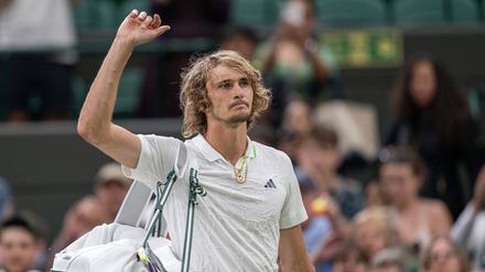 Wieder einmal muss sich Alexander Zverev zu früh vom Publikum in Wimbledon verabschieden.