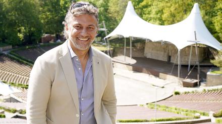 Jonas Kaufmann beim Photocall anlÃ¤sslich seines Open-Air-Konzerts im Sommer in der WaldbÃ¼hne. Berlin, 10.05.2023 *** Jonas Kaufmann at the photocall on the occasion of his open air concert in summer at the WaldbÃ¼hne Berlin, 10 05 2023 Foto:xT.xBartillax/xFuturexImage Jonas Kaufmann in der Berliner Waldbühne