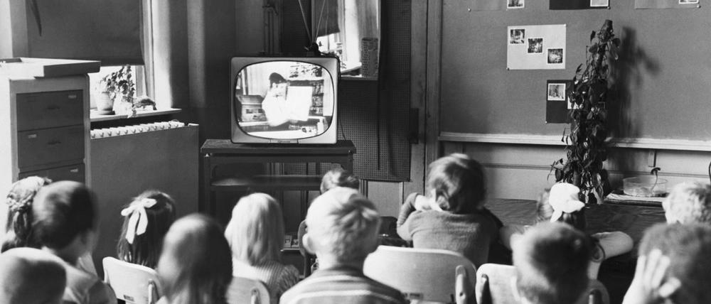 „Welchen Film wollt ihr schauen?“ Den Leerlauf vor den großen Ferien kennen Generationen von Schülern.