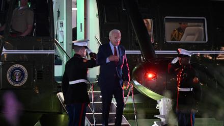 US-Präsident Biden trifft in London ein.