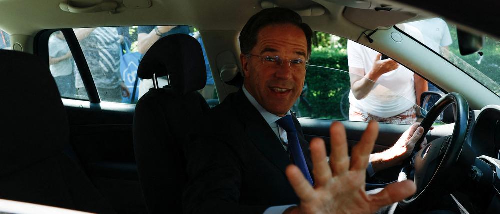 Mark Rutte muss sich einem Misstrauensvotum stellen.