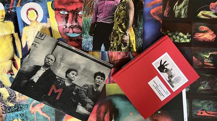  Collage aus den Büchern und Plakaten von Charkiwer Fotografen.