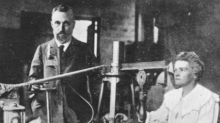 Marie und Pierre Curie wanderten nach Frankreich aus, um weiter arbeiten zu können.