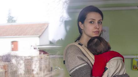 Das „Netzwerk der brandenburgischen Frauenhäuser“ will die Bildsprache beim Thema Häusliche Gewalt ändern: Der Tagesspiegel hat entschieden, eines der Fotos zu drucken.