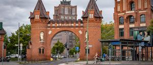 Berlin Reinickendorf OT Tegel Berliner Straße / Am Borsigturm / U-Bahnhof Borsigwerke Berlin *** Berlin Reinickendorf OT Tegel Berliner Straße Am Borsigturm U Station Borsigwerke Berlin