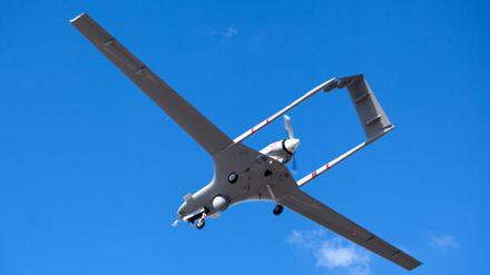The Bayraktar TB2 drone is pictured flying on December 16, 2019 at Gecitkale Airport in Famagusta in the self-proclaimed Turkish Republic of Northern Cyprus (TRNC). - The Turkish military drone was delivered to northern Cyprus today amid growing tensions over Turkey's deal with Libya that extended its claims to the gas-rich eastern Mediterranean. The Bayraktar TB2 drone landed in Gecitkale Airport in Famagusta around 0700 GMT, an AFP correspondent said, after the breakaway northern Cyprus government approved the use of the airport for unmanned aerial vehicles. It followed a deal signed last month between Libya and Turkey that could prove crucial in the scramble for recently discovered gas reserves in the eastern Mediterranean. (Photo by Birol BEBEK / AFP)