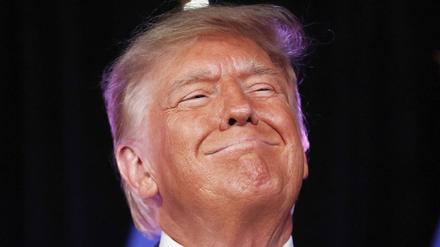 Der ehemalige Präsident der USA und Präsidentschaftskandidat Donald Trump bei einer Veranstaltung in Las Vegas: Wann er sich vor Gericht verantworten muss, ist nach wie vor unklar.