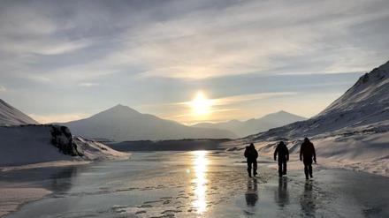 Wenn die Gletscher zu tauen beginnen, werden unterirdische Grundwasserquellen freigelegt, die auch das Treibhausgas Methan freisetzen können. 