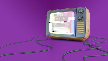 Am Kabel hängt, zum Kabel drängt doch alles? Fernsehen via Internet kann eine Alternative sein, bei der das TV-Kabel obsolet wird. 