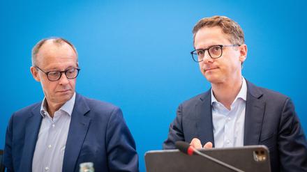 Friedrich Merz (l.) und Carsten Linnemann wollen die CDU wieder nach vorne bringen. Zeit würde es. 