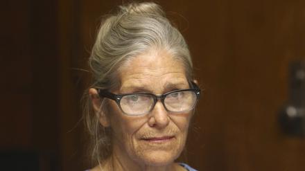 Leslie Van Houten nimmt an ihrer Bewährungsanhörung in der California Institution for Women teil (Archivbild).