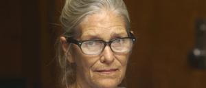Leslie Van Houten nimmt an ihrer Bewährungsanhörung in der California Institution for Women teil (Archivbild).