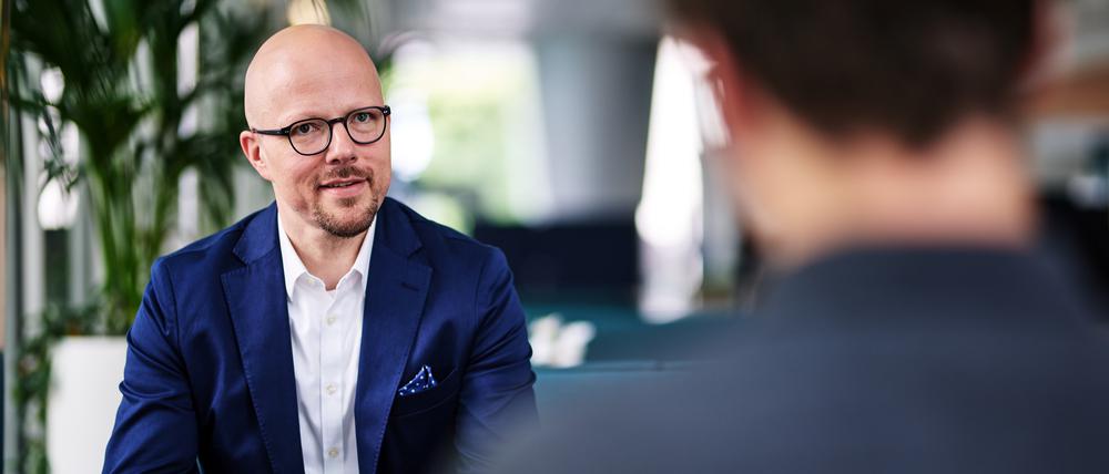 Sebastian Stietzel, der Präsident der Berliner Industrie- und Handelskammer (IHK Berlin), im Gespräch im Juli 2023.