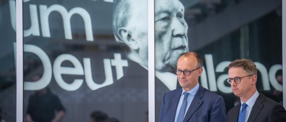 Friedrich Merz und Carsten Linnemann (rechts) gehören beide dem Wirtschaftsflügel der CDU an. 