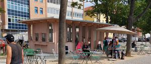Das neue Café Leo auf dem Leopoldplatz in Berlin-Wedding.