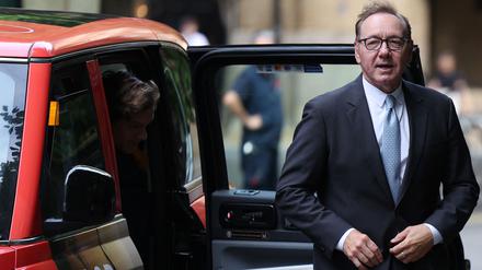 Spacey auf dem Weg zum Southwark Crown Court in London.