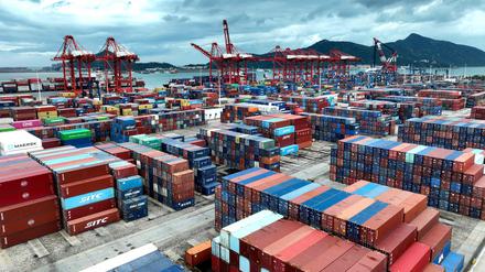 Container am Hafen von Lianyungang in China: Die Nachfrage an chinesischen Produkten geht weltweit zurück. Dafür bauen Russland und China ihre Handelsbeziehungen weiter aus.