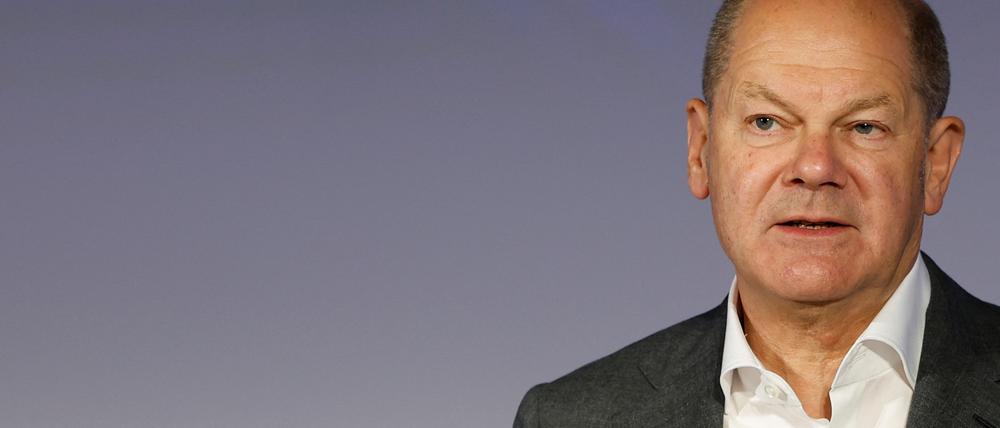 Bundeskanzler Olaf Scholz (SPD) muss in der Cum-Ex-Affäre Kritik aushalten.