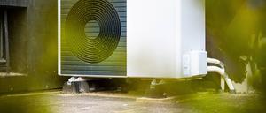 Wärmepumpe an einem Einfamilienhaus in Düsseldorf Düsseldorf Nordrhein-Westfalen Deutschland 