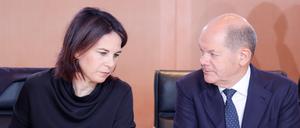 Annalena Baerbock, Bundesministerin des AuswÃ¤rtigen , Olaf Scholz, Bundeskanzler (Archivbild)