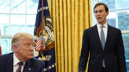 Ermittler haben Trumps Schwiegersohn und Ex-Berater Jared Kushner Medienberichten zufolge für ihre Untersuchungen gegen den früheren US-Präsidenten zum Nachgang der Wahl 2020 befragt (Archivbild).