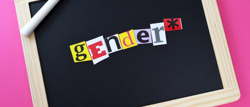 Der Duden kennt ihn nicht. Der Genderstern existiert, gehört aber nicht zum offiziellen Regelwerk. 