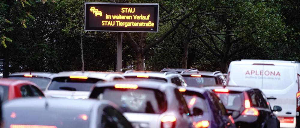 Stau in der Stadt – 82.488 Stunden lang im vergangenen Jahr. Das waren nicht ganz so viele Stau-Stunden wie 2021.