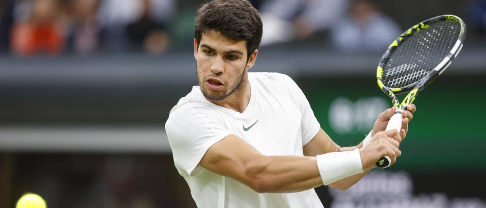 Carlos Alcaraz muss sich im Finale mit Novak Djokovic messen. 