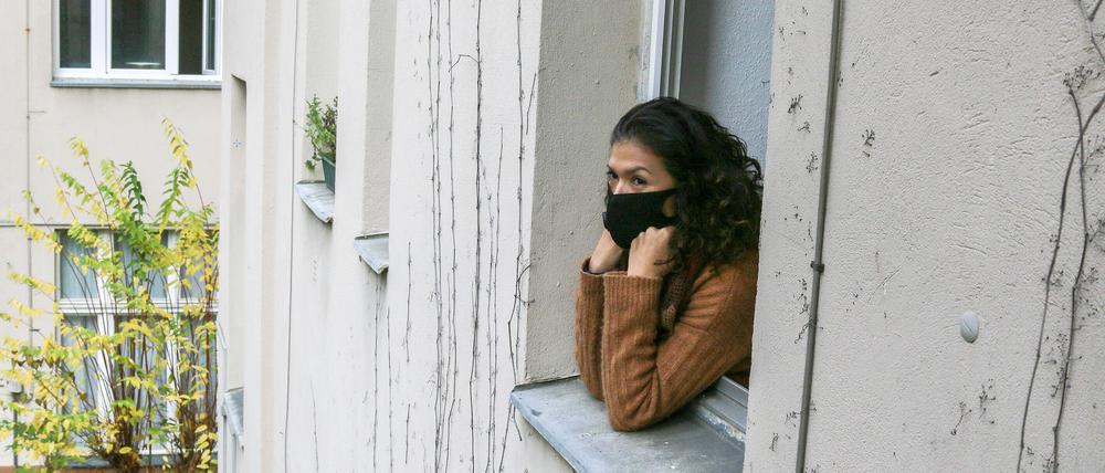 Die jüngere Generation leidet offenbar verstärkt unter den Corona-Maßnahmen. Gerade ihr Lebensstil ist durch die Krise besonders betroffen. 