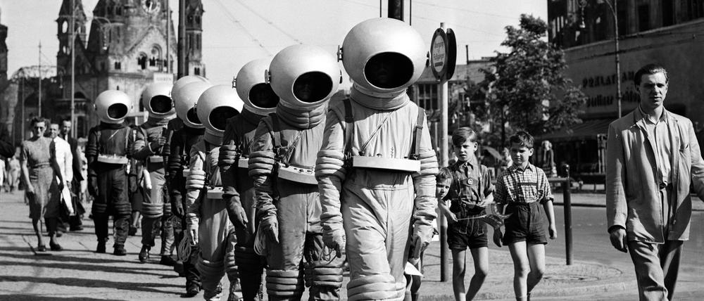 Geburt der Astrokultur. Im 20. Jahrhundert war man fest überzeugt, die Zukunft der Menschheit würde im Weltraum entschieden.