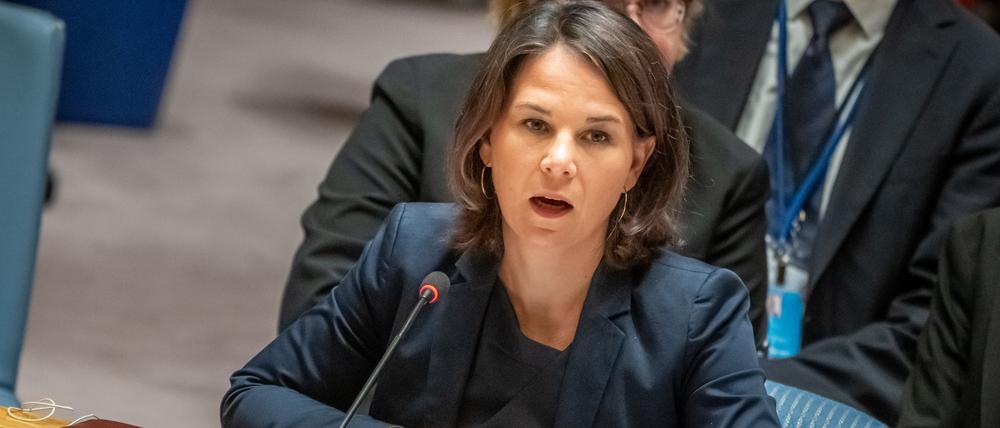 Annalena Baerbock (Bündnis 90/Die Grünen), Außenministerin, spricht während der Sitzung des UN-Sicherheitsrats zur Ukraine.