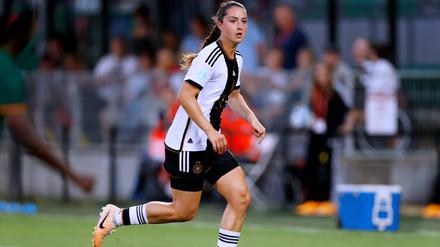 Sara Däbritz im Spiel Deutschland - Sambia am 07.07. 2023 in Fürth