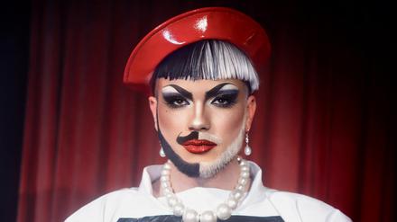 Drag Queen Bambi Mercury