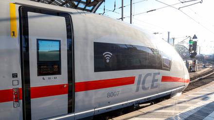 Der neue ICE 3neo in Köln Hauptbahnhof.