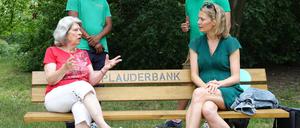„Plauderin“ Saskia Bosch und ihre Gesprächspartnerin.