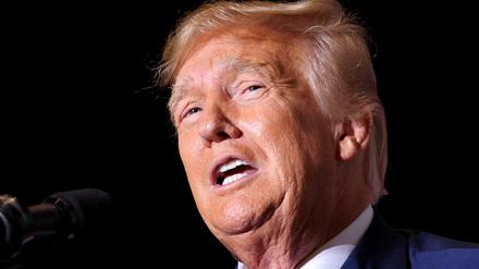 Der ehemalige US-Präsident und republikanische Präsidentschaftskandidat Donald Trump spricht bei einer Wahlkampfveranstaltung