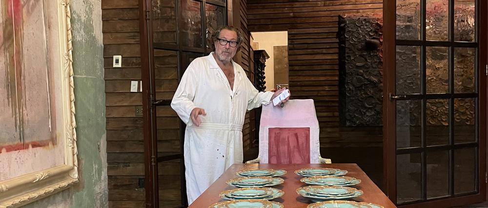 Künstler Julian Schnabel in seinem Zuhause für IM GESPRÄCH Juli 2023
