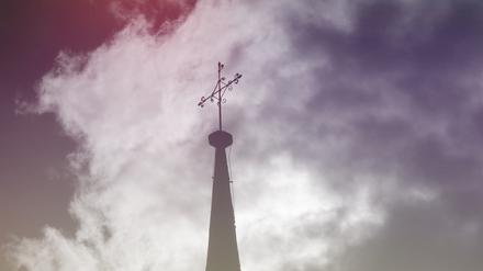 Vom Gehalt abgezogene Beiträge gehen automatisch über das Finanzamt an die Kirche.